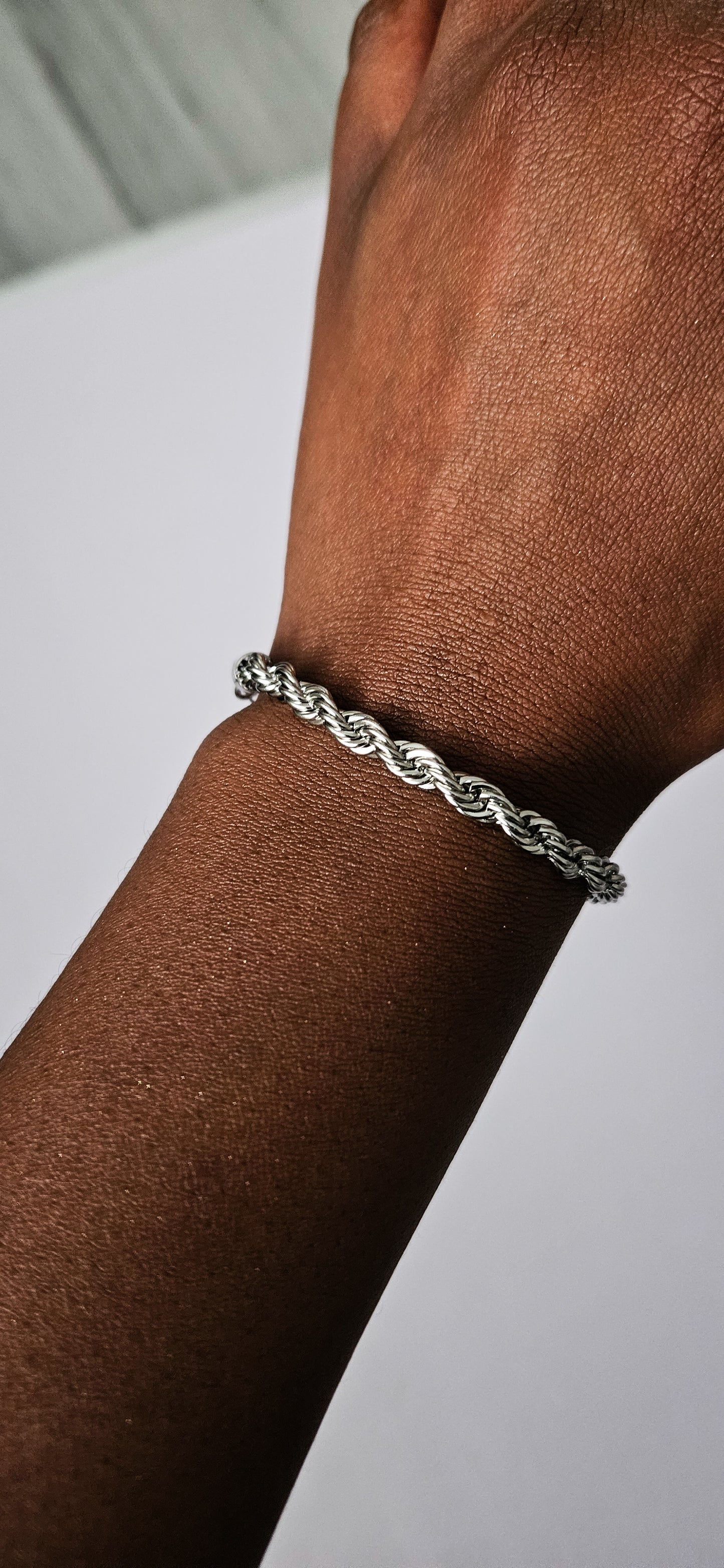 MYRA TWIST BRACELET