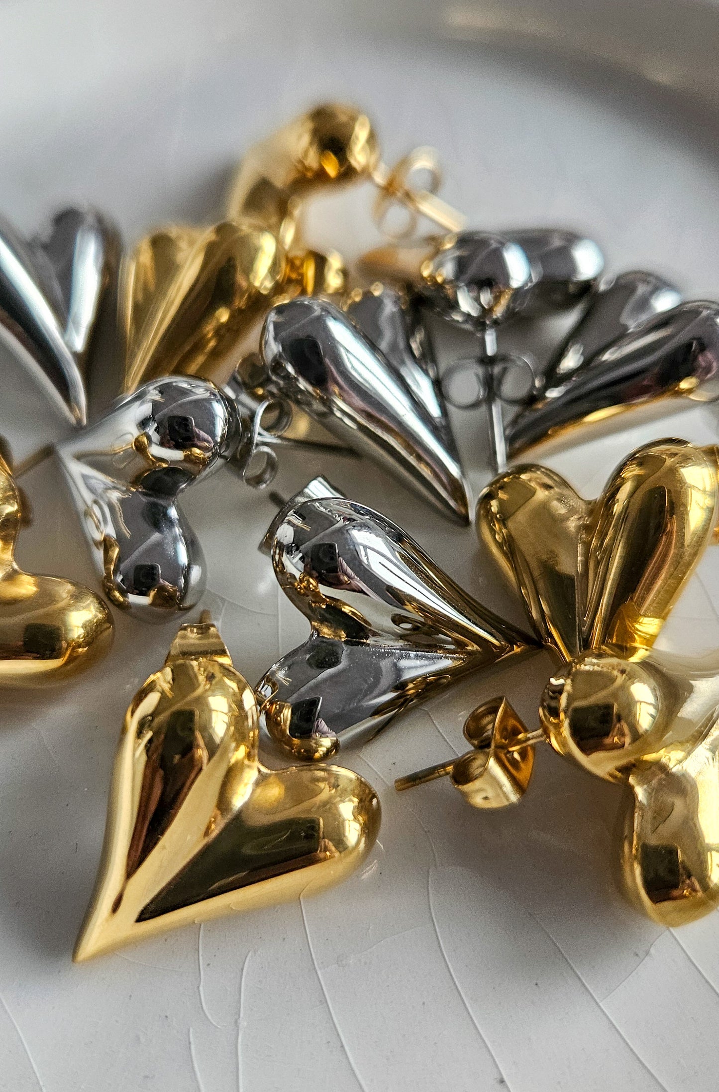ROSE HEART EARRINGS