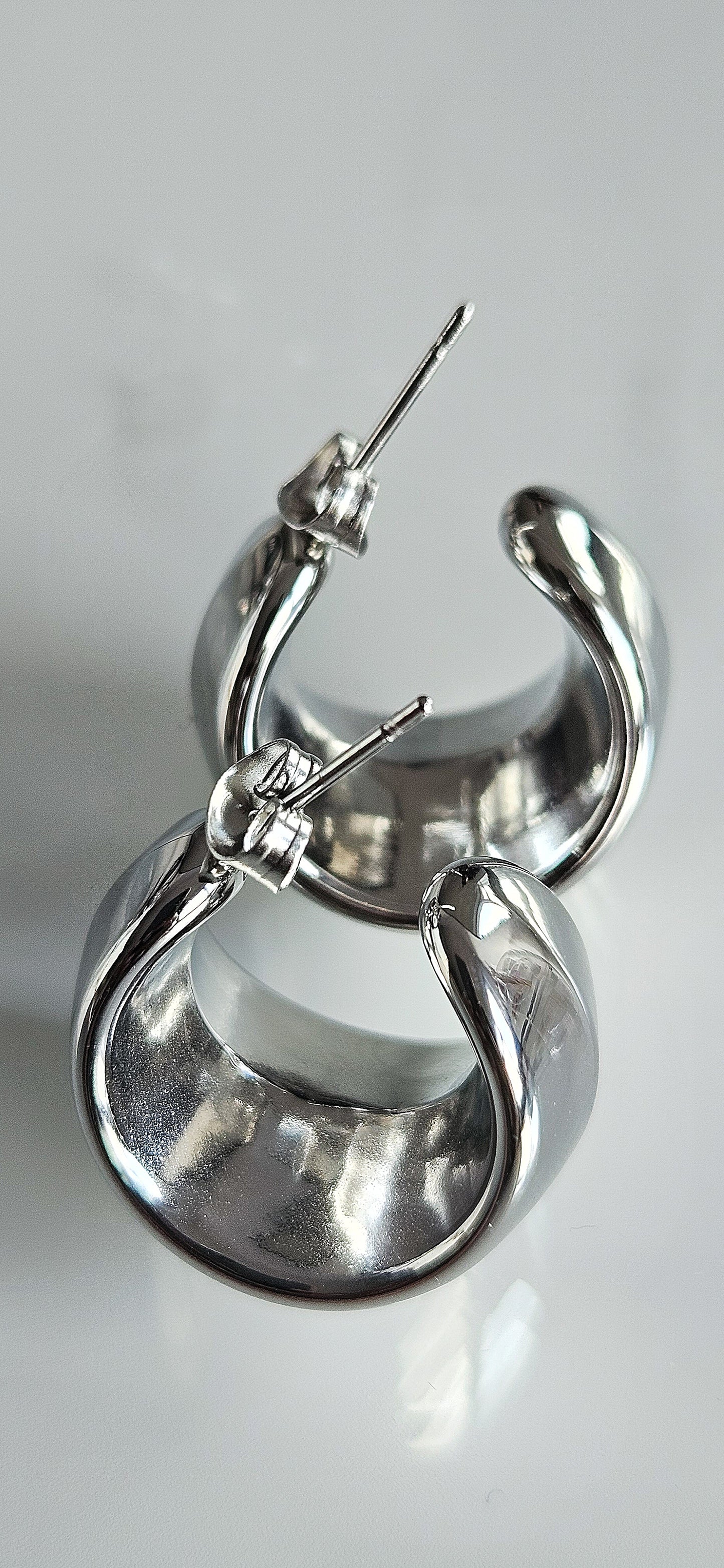 HARI EARRING