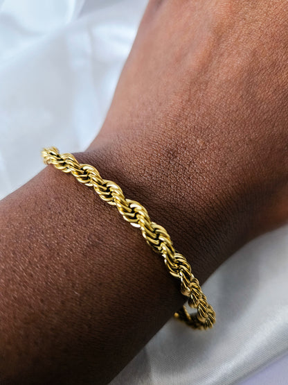 MYRA TWIST BRACELET